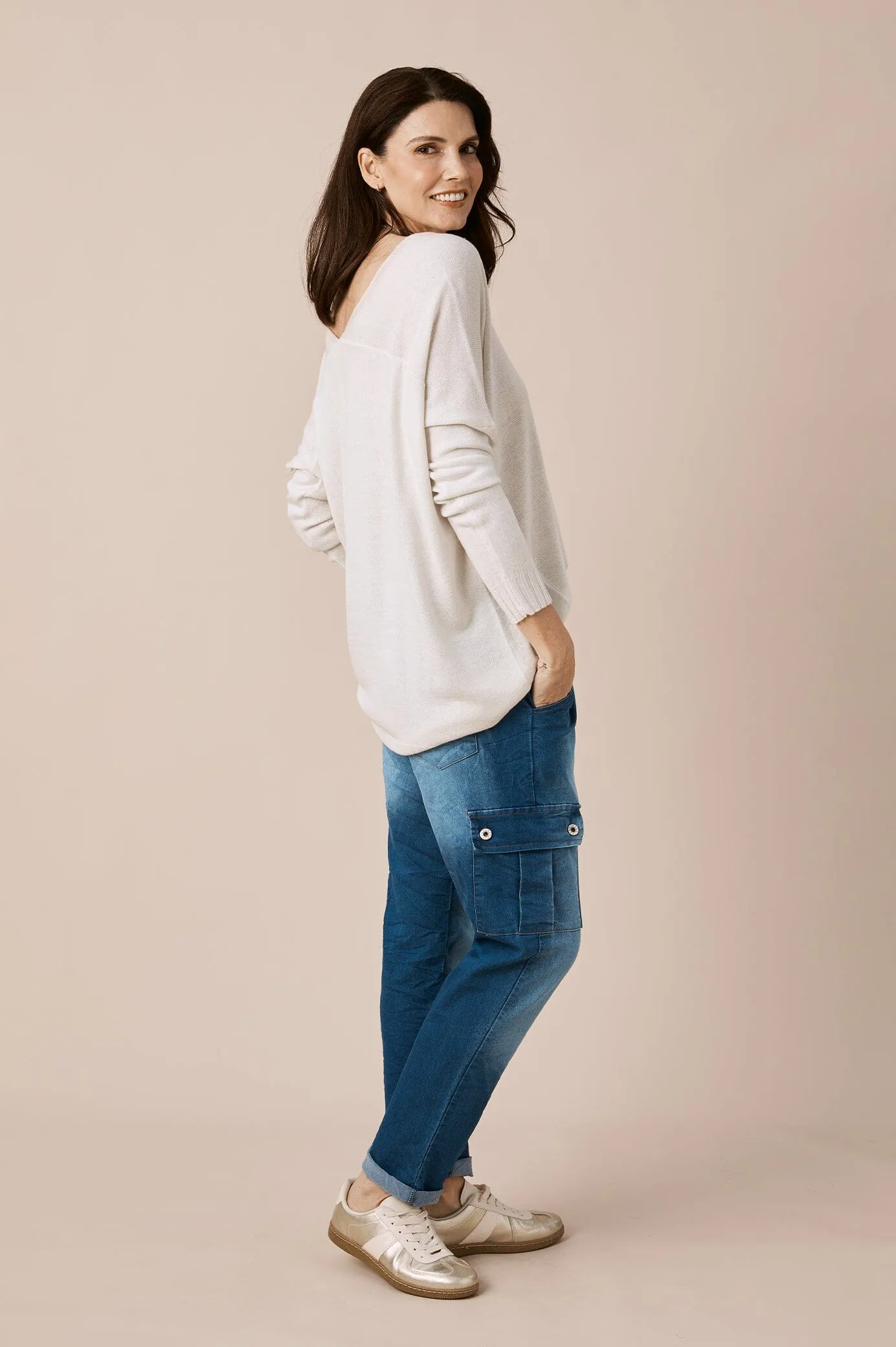 Avery V-Neck Jumper Cream