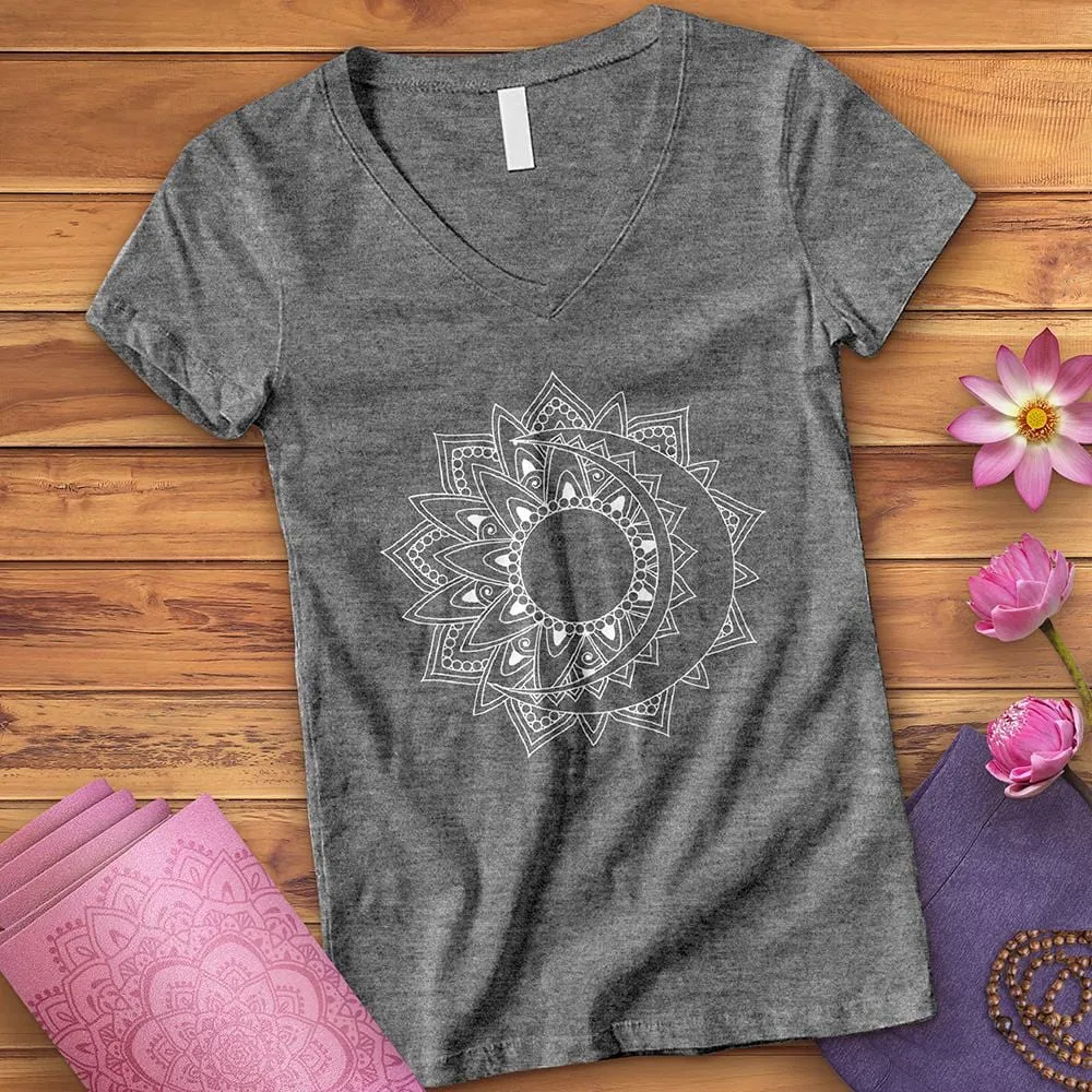 Henna Sun Burst V-Neck