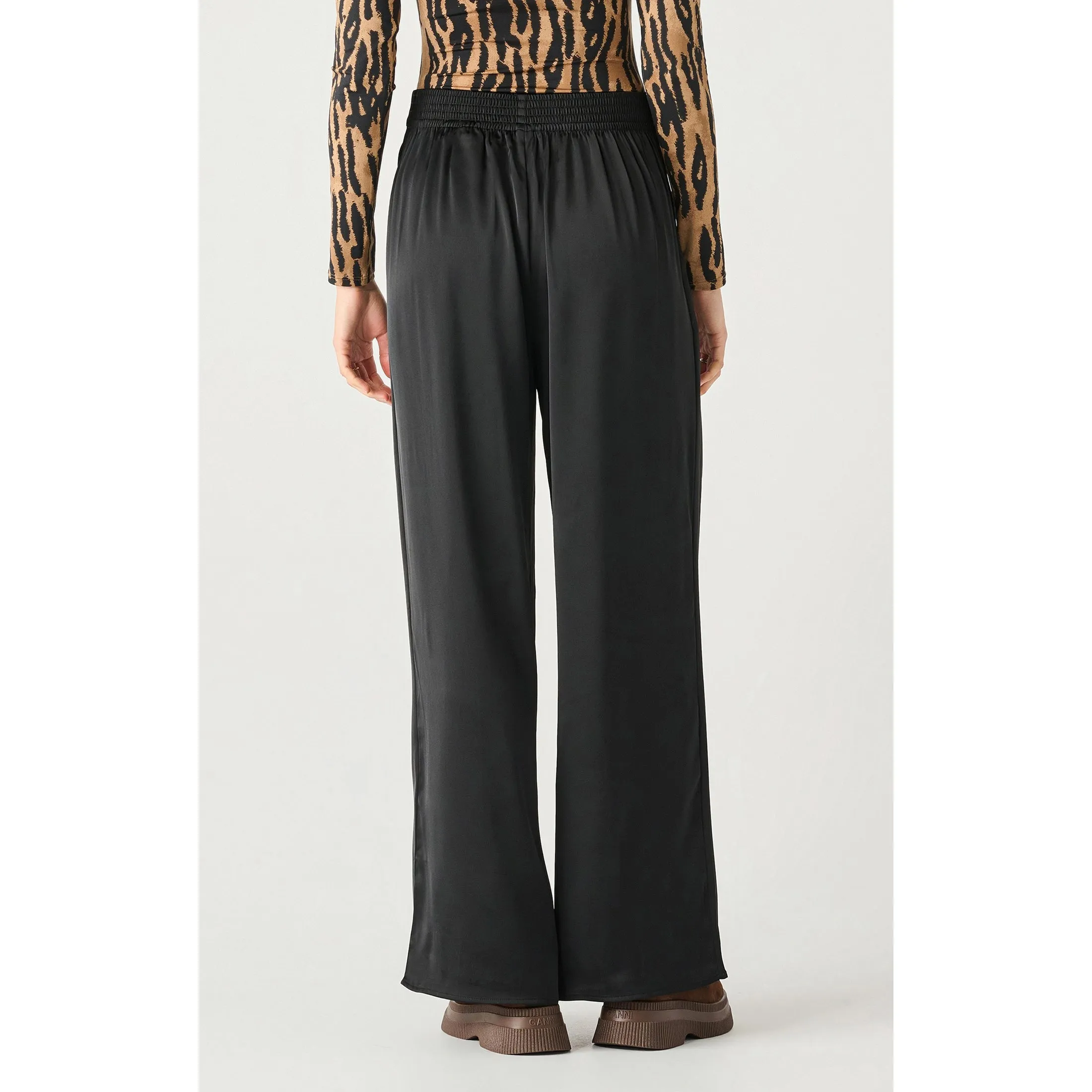 HIGH WAISTED SATIN WIDE LEG PANT