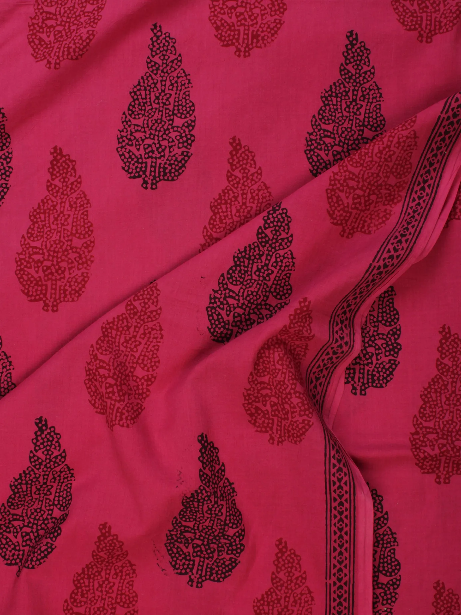 Magenta Pink Red Black Bagh Printed Cotton Fabric Per Meter - F005F2078