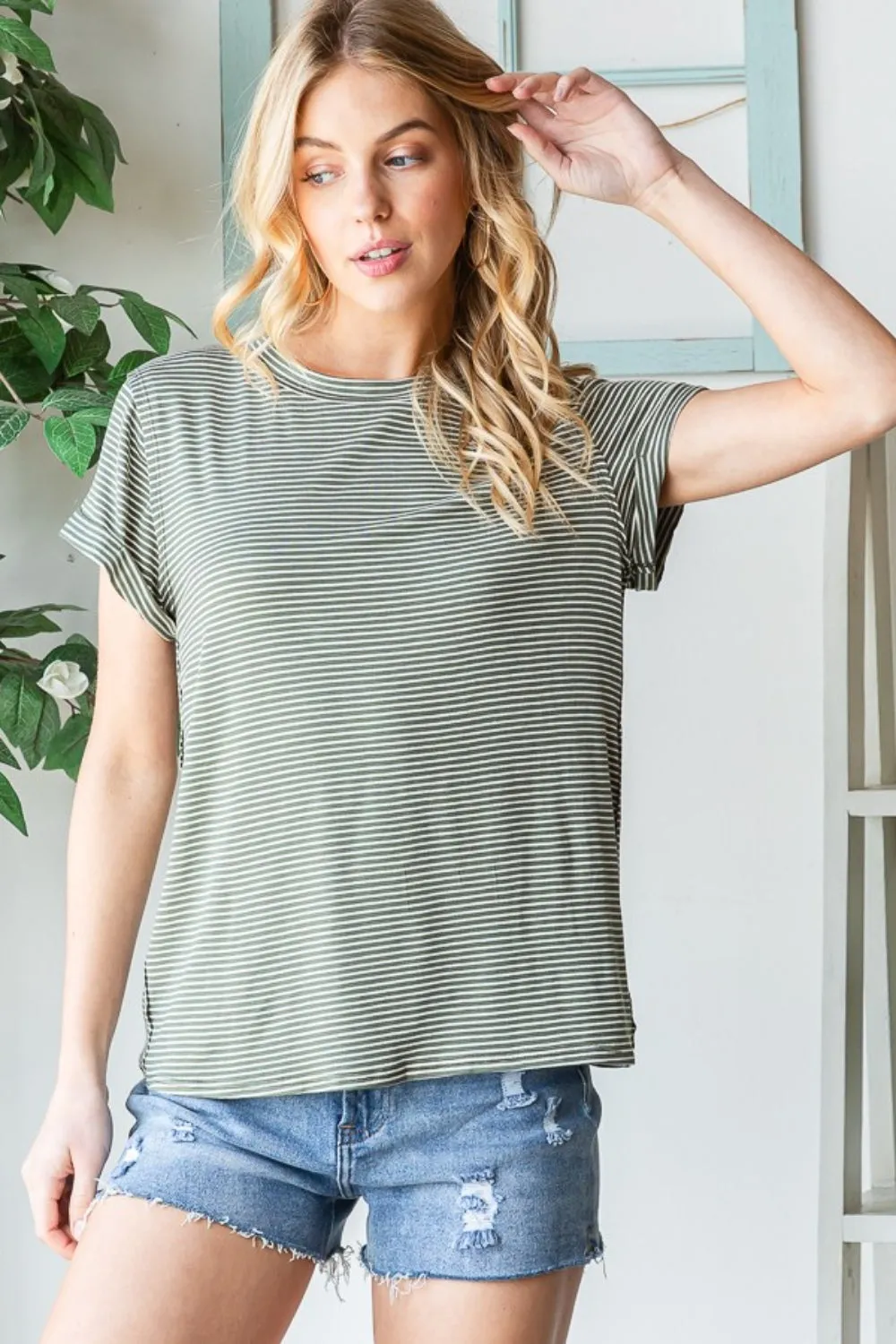 Reborn J Striped Round Neck Short Sleeve T-Shirt