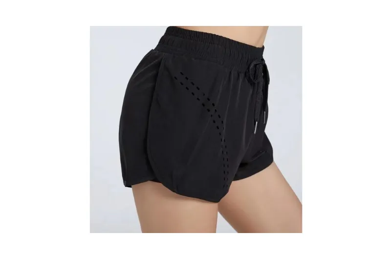 Sweat-absorbent and breathable double layer sports three-quarter shorts for women