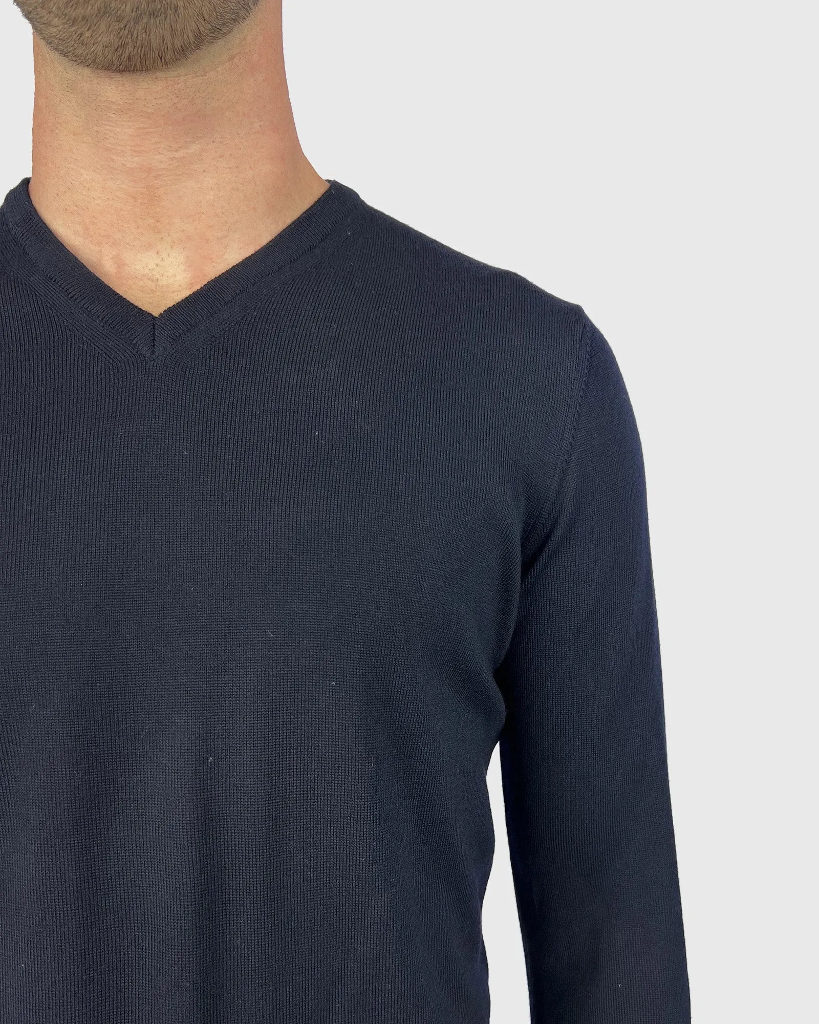 VISCONTI W23V NAVY WOOL V-NECK SWEATER