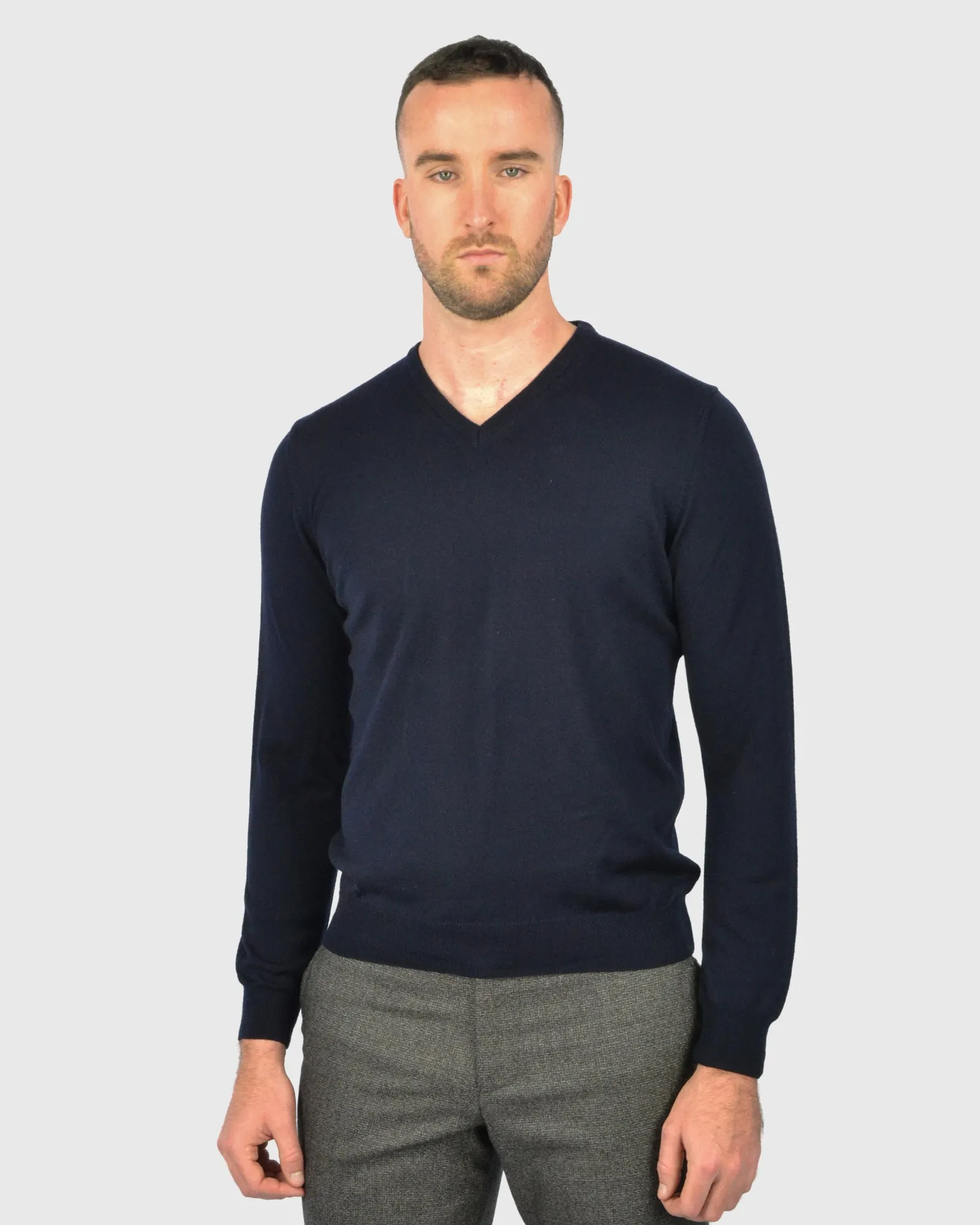 VISCONTI W23V NAVY WOOL V-NECK SWEATER